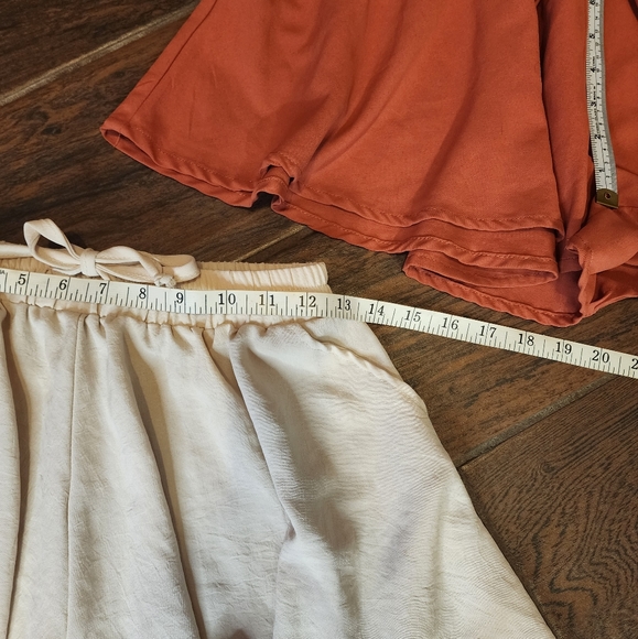 Lot of 2 Large Ruffle Shorts - Picture 4 of 8